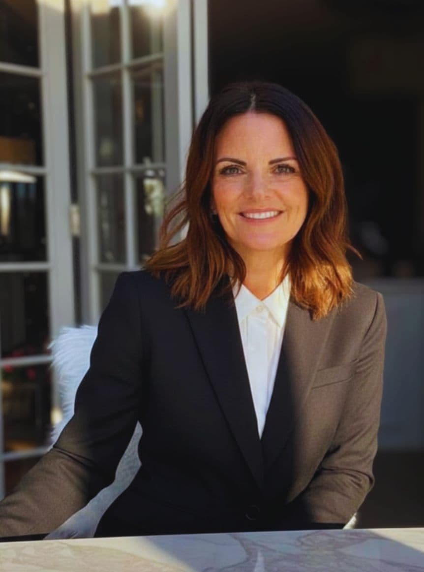 Donna — Senior Consultant